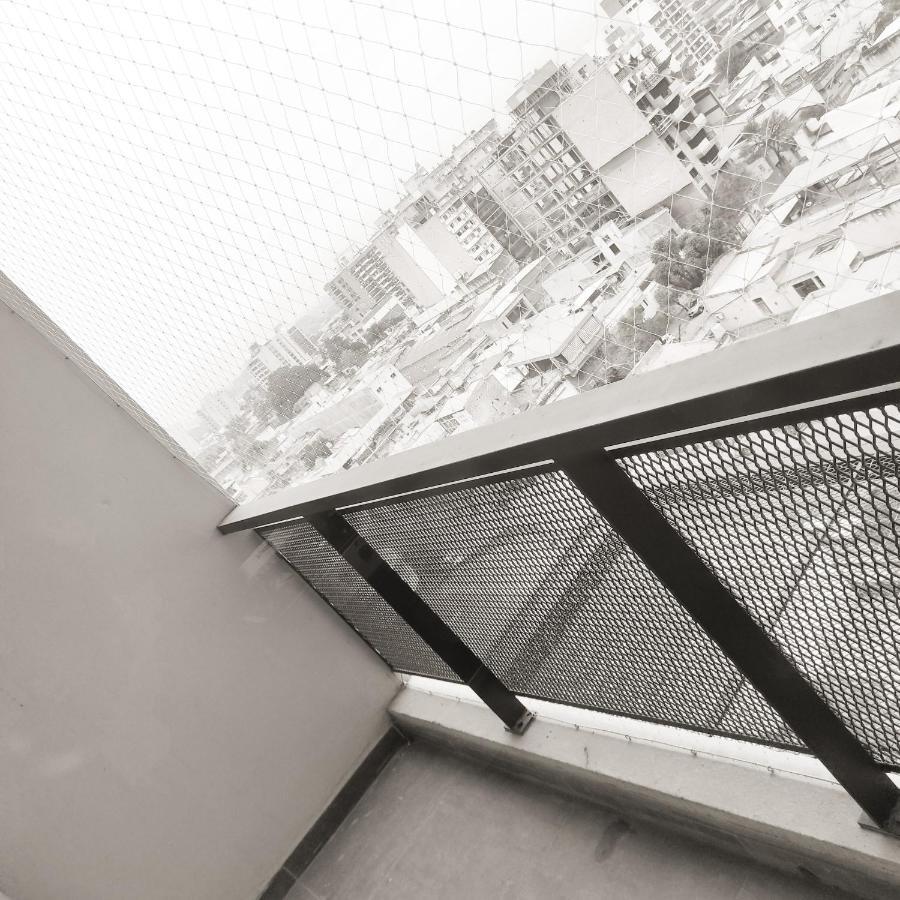 Apartment Pr - *